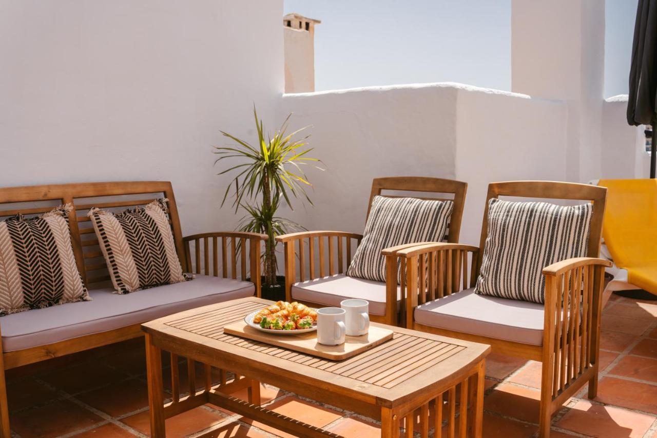 Freshly Renovated, Modern Penthouse Pueblo Evita! ベナルマデナ エクステリア 写真