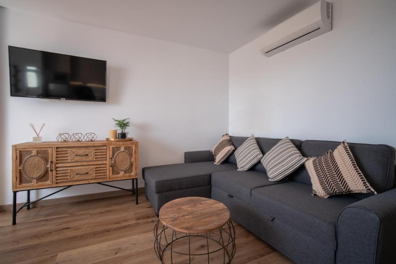 Freshly Renovated, Modern Penthouse Pueblo Evita! ベナルマデナ エクステリア 写真