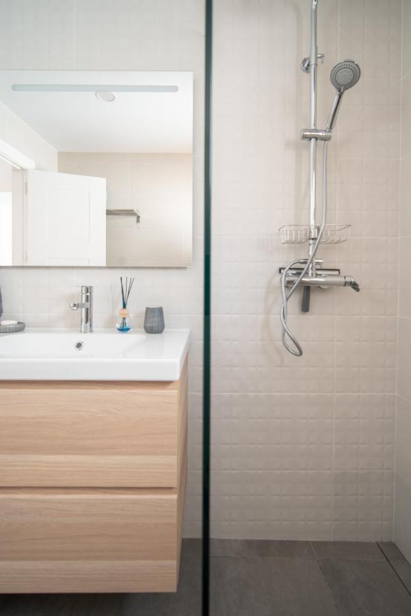 Freshly Renovated, Modern Penthouse Pueblo Evita! ベナルマデナ エクステリア 写真