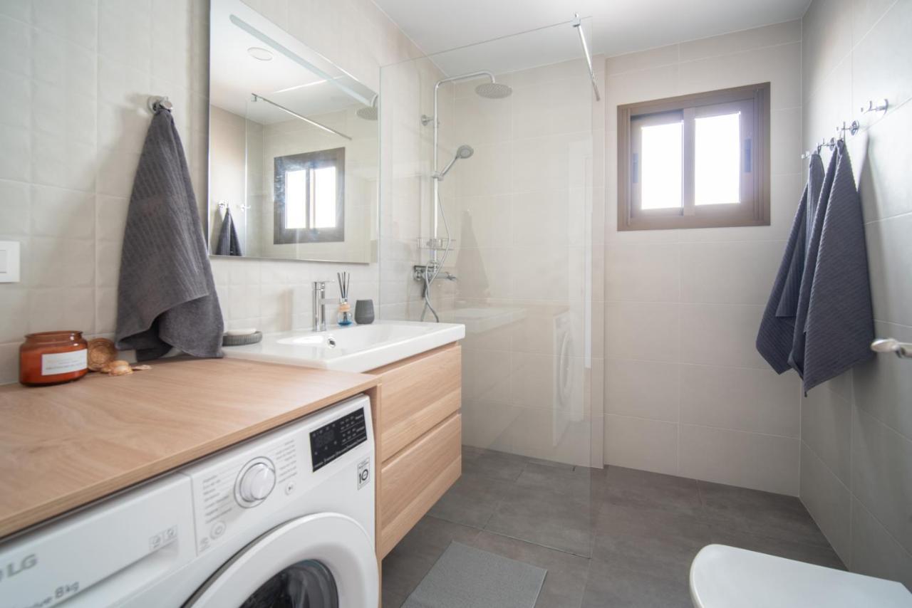 Freshly Renovated, Modern Penthouse Pueblo Evita! ベナルマデナ エクステリア 写真