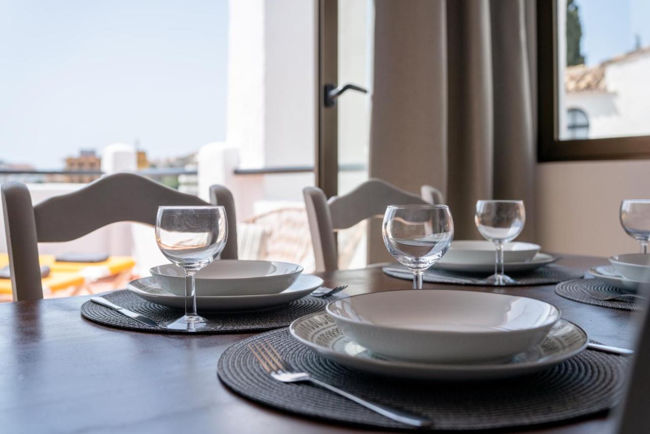 Freshly Renovated, Modern Penthouse Pueblo Evita! ベナルマデナ エクステリア 写真